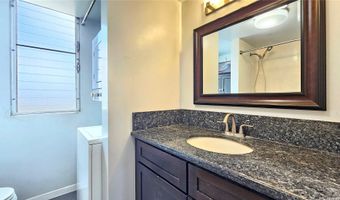 796 Isenberg St 16A, Honolulu, HI 96826