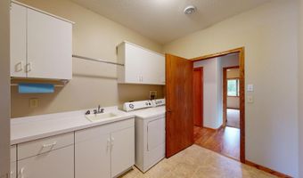 1802 Crystal Dr, Albert Lea, MN 56007