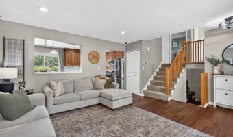 1000 Timberwood Ln, Algonquin, IL 60102