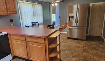 1082 W River Rd, Brattleboro, VT 05301