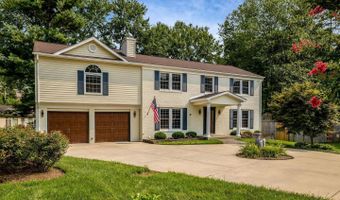 4003 KLOMAN St, Annandale, VA 22003