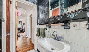 1009 E NORTHERN Pkwy, Baltimore, MD 21212