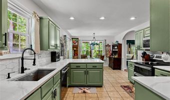 25 Overton Dr, Bella Vista, AR 72714