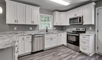 604 Hemlock Dr, Asheboro, NC 27205