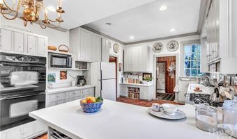 905 Goebel Ave, Savannah, GA 31404