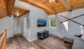 227 Valley View Dr, Albrightsville, PA 18210