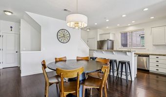 881 NE WHEELOCK Pl, Beaverton, OR 97006