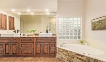 804 W BEECHNUT Dr, Chandler, AZ 85248