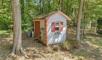 182 Woodburn Pl, Advance, NC 27006