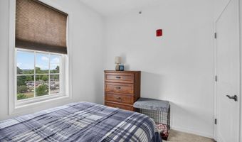 1 Francis Dr 405, Andover, MA 01810