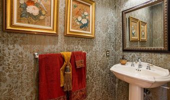 20 Sanctuary Dr, East Greenwich, RI 02818