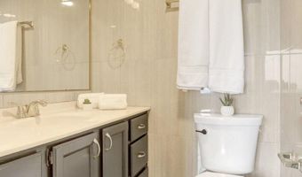 307 YOAKUM Pkwy 1517, Alexandria, VA 22304