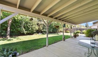 2345 Shenandoah Dr, Anderson, CA 96007