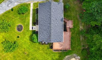 221 Mountain Edge Dr, Beaver, WV 25813