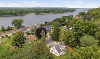 1109 S 2nd St, Alma, WI 54610