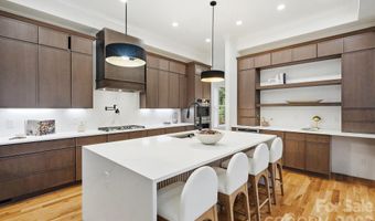 1412 Kennon St, Charlotte, NC 28205