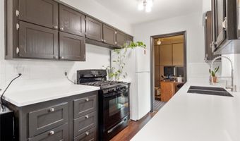 2719 E Tiffin Ave, Des Moines, IA 50317