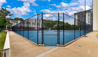5300 HOLMES RUN Pkwy 1206, Alexandria, VA 22304