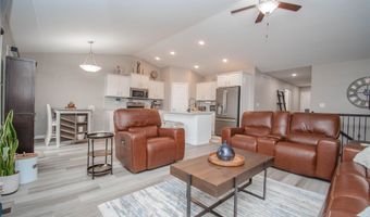 1110 Luther Dr, Adel, IA 50003