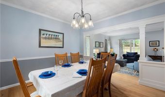 364 Orchard Woods Dr, North Kingstown, RI 02874