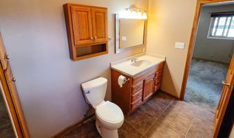 950 APACHE St, Cheyenne, WY 82009