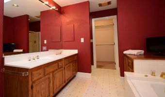 15 Ash Hill Ct, Batesville, IN 47006