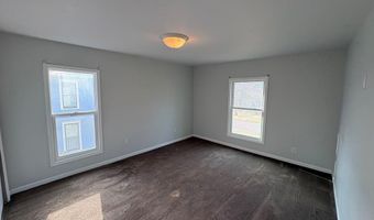 903 L St, Aurora, NE 68818