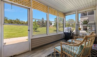 1734 Weatherstone Dr, Ann Arbor, MI 48108