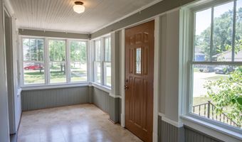 132 S Walker St, Adams, WI 53910