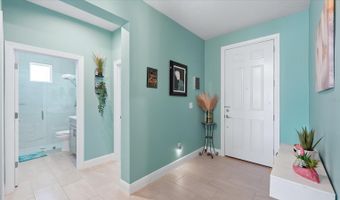 6230 ROADSTEAD Ct, Apollo Beach, FL 33572