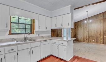 212 RAINTREE Dr, Albany, GA 31705
