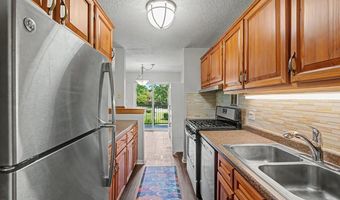 1227 S Old Wilke Rd 210, Arlington Heights, IL 60005