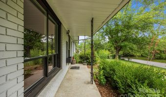 20 Summit Dr, Arden, NC 28704