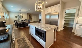712 4TH Ave, West Point, GA 31833
