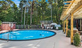 60 Alta Dl NE, Ada, MI 49301