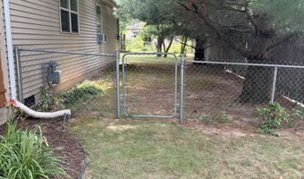 520 Sheldon St, Algonac, MI 48001