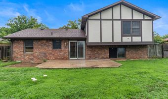 621 Pioneer Dr, Indianapolis, IN 46217