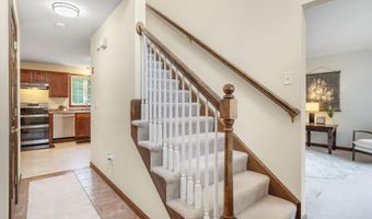 7 Westminster Ln, Auburn, NH 03032