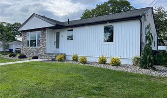 55 Brookfield Dr, Cranston, RI 02920