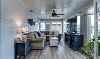 61 Yardarm Ct, Bayville, NJ 08721