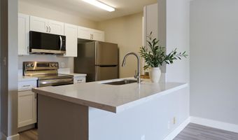 56 Kunihi Ln 323, Kahului, HI 96732