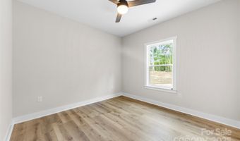 109 Darvee Rd, Blacksburg, SC 29702
