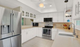 221 Orange Tree Dr, Atlantis, FL 33462