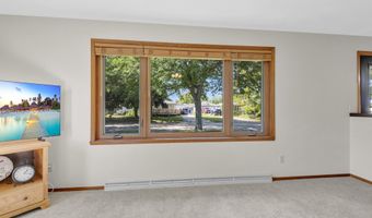 1724 SCHAEFER Cir, Appleton, WI 54915