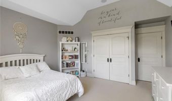 5007 Rockhaven Dr, Clarence, NY 14031