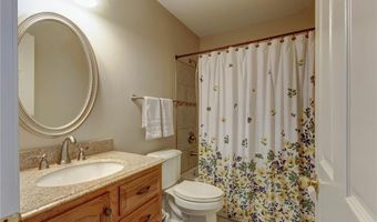 564 Woodlyn Xing, Ballwin, MO 63021