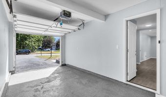 91 Highland Dr, Barnegat, NJ 08005