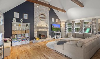 15 Blueberry Ln, Burlington, CT 06013