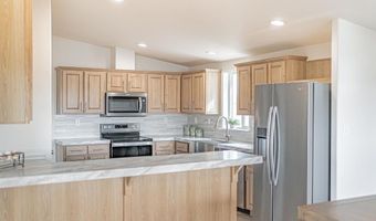 960 Cottage Ln, Blackfoot, ID 83221