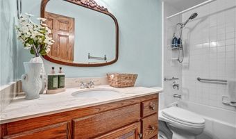 5215 E Rolling Hills Dr, Anaheim, CA 92807